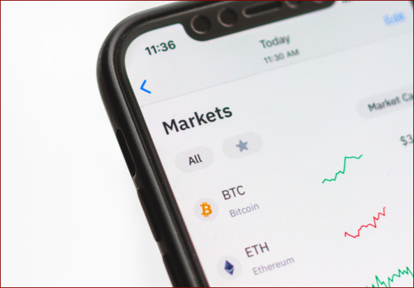 image Top coins to accumulate at low price for strong returns: Cronos, Solana, Calyx Token