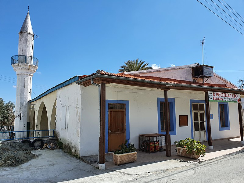 image Bicommunual committee signs contracts for church, mosque renovations