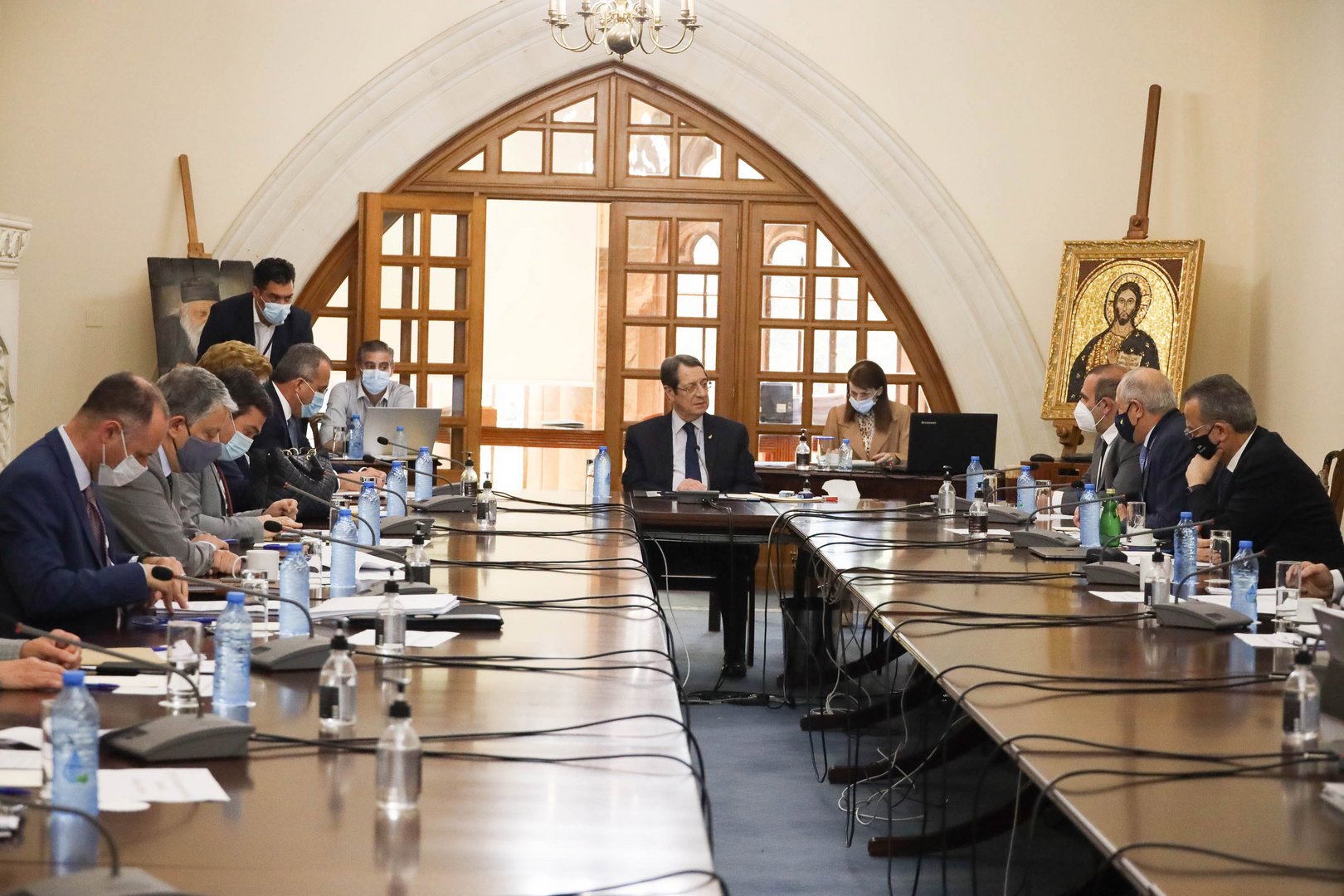 image President chairs broad meeting on ‘health for all’
