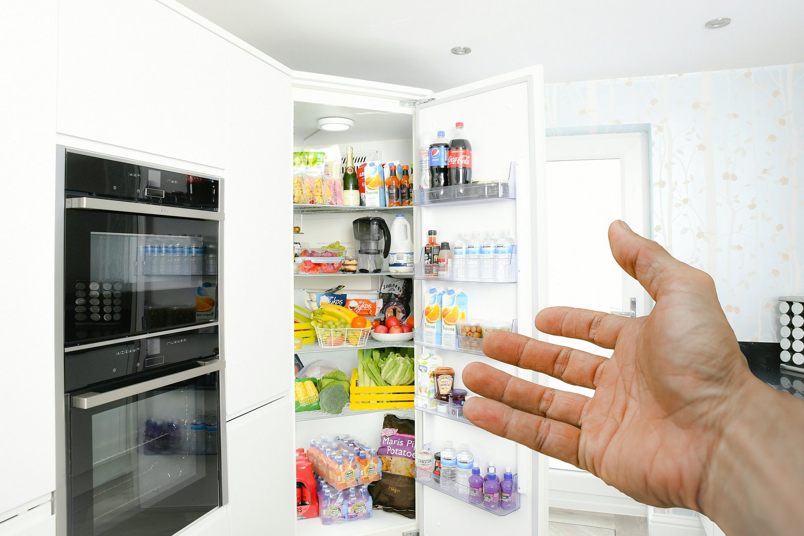 image Cypriots have good grasp on correct food storage, survey shows