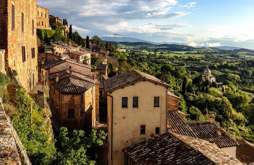image Village houses for sale for a euro