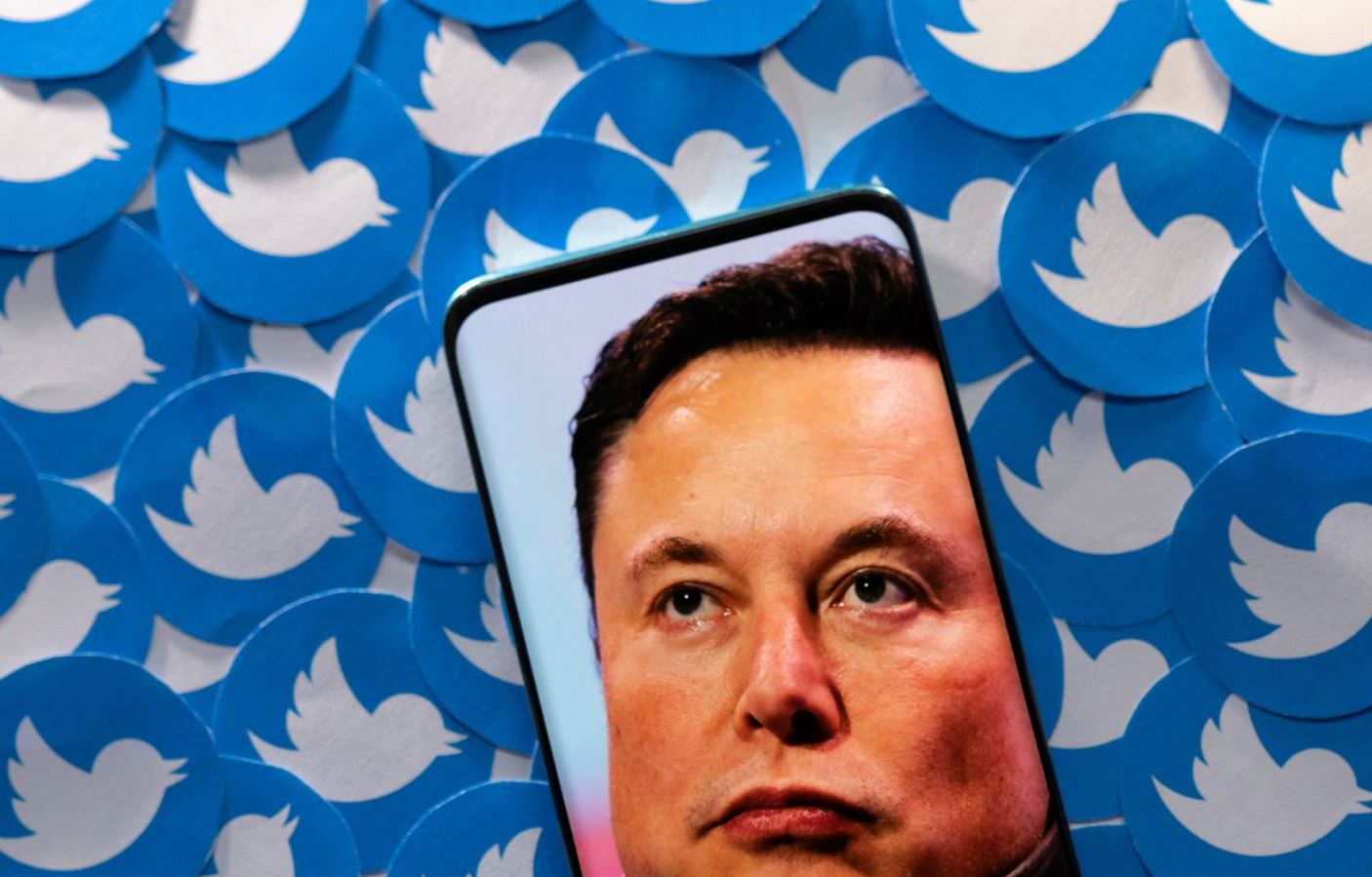 image Musk threatens to drop Twitter deal if fake-account data not provided