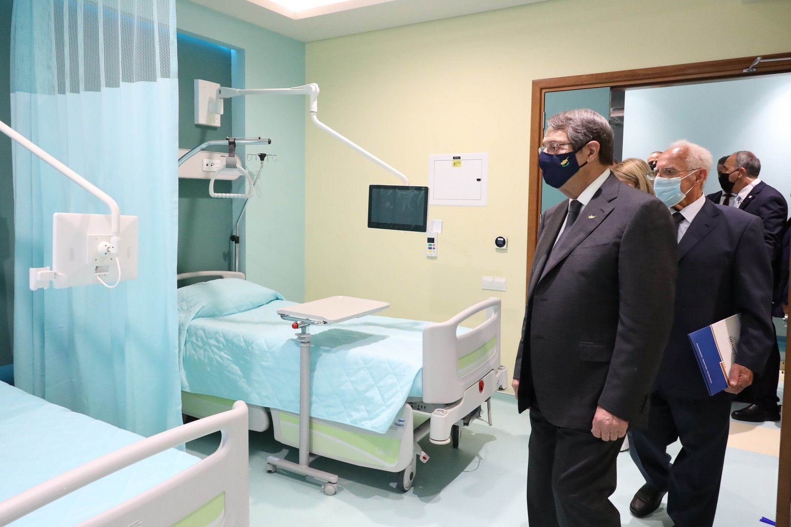 image President opens new wing at Eoka veterans centre