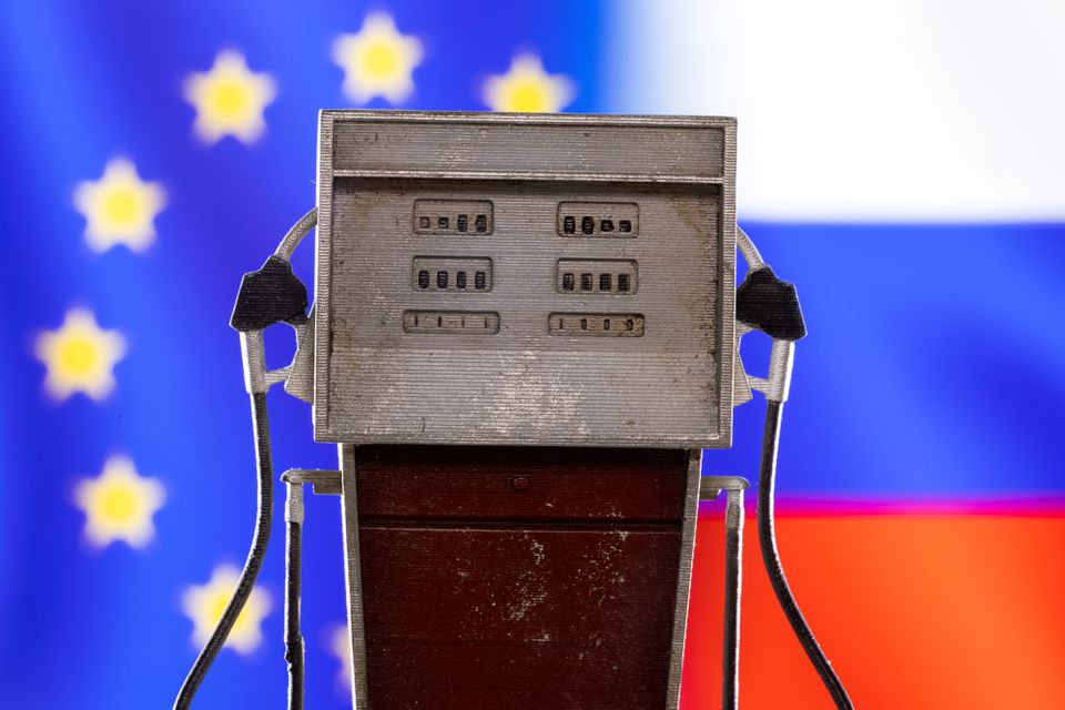 image What would be the impact of Russian oil sanctions in Europe?