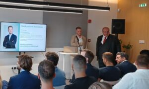 Kendris CEO Christian Lyk (right) and Marlin & Spike director Ulrik Lykke (left)