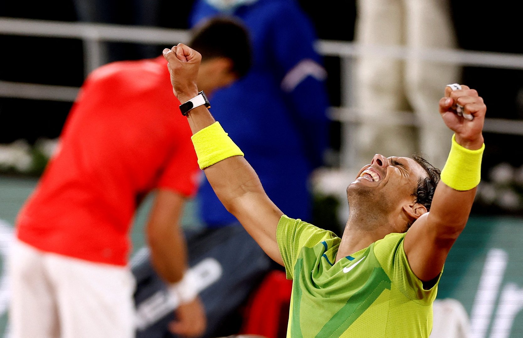 image Nadal beats Djokovic in epic clash to reach French Open semi-finals
