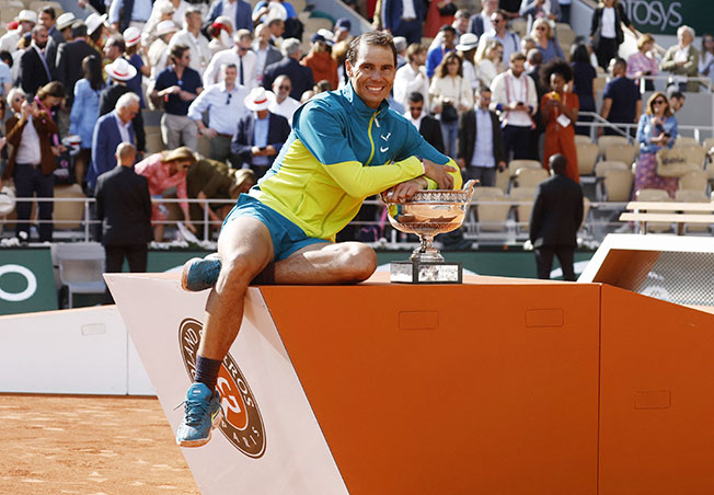 image Nadal destroys Ruud to win record 14th French Open title
