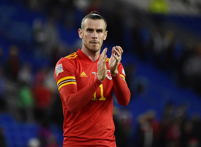 image Cardiff fans excited by Bale’s visit to club’s training ground