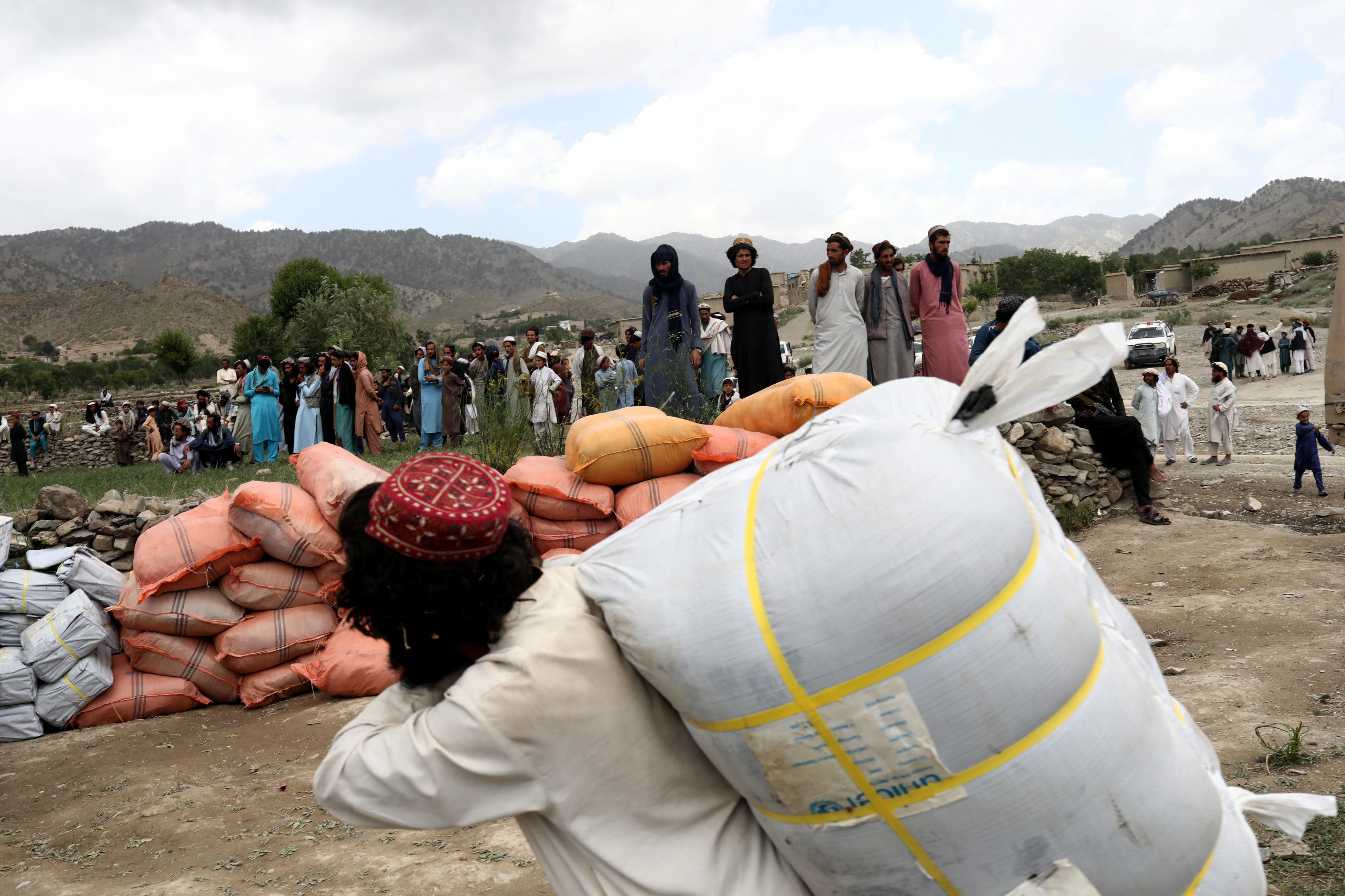 image Afghanistan seeks emergency medical supplies for earthquake survivors