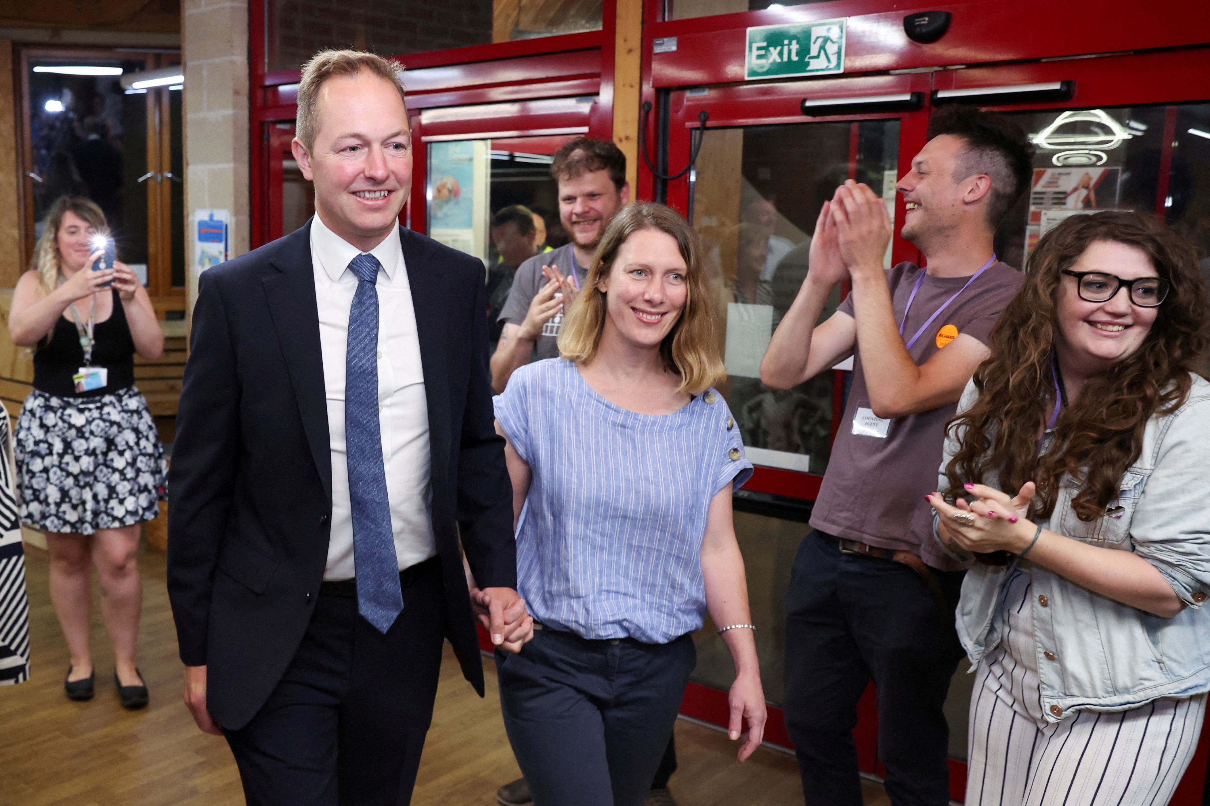 image UK Conservatives lose two by-elections, dealing blow to PM Johnson (Update)