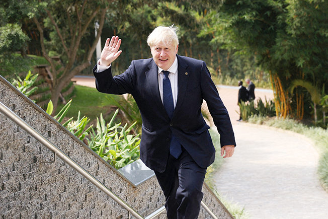 image Johnson vows to lead Conservatives to next election