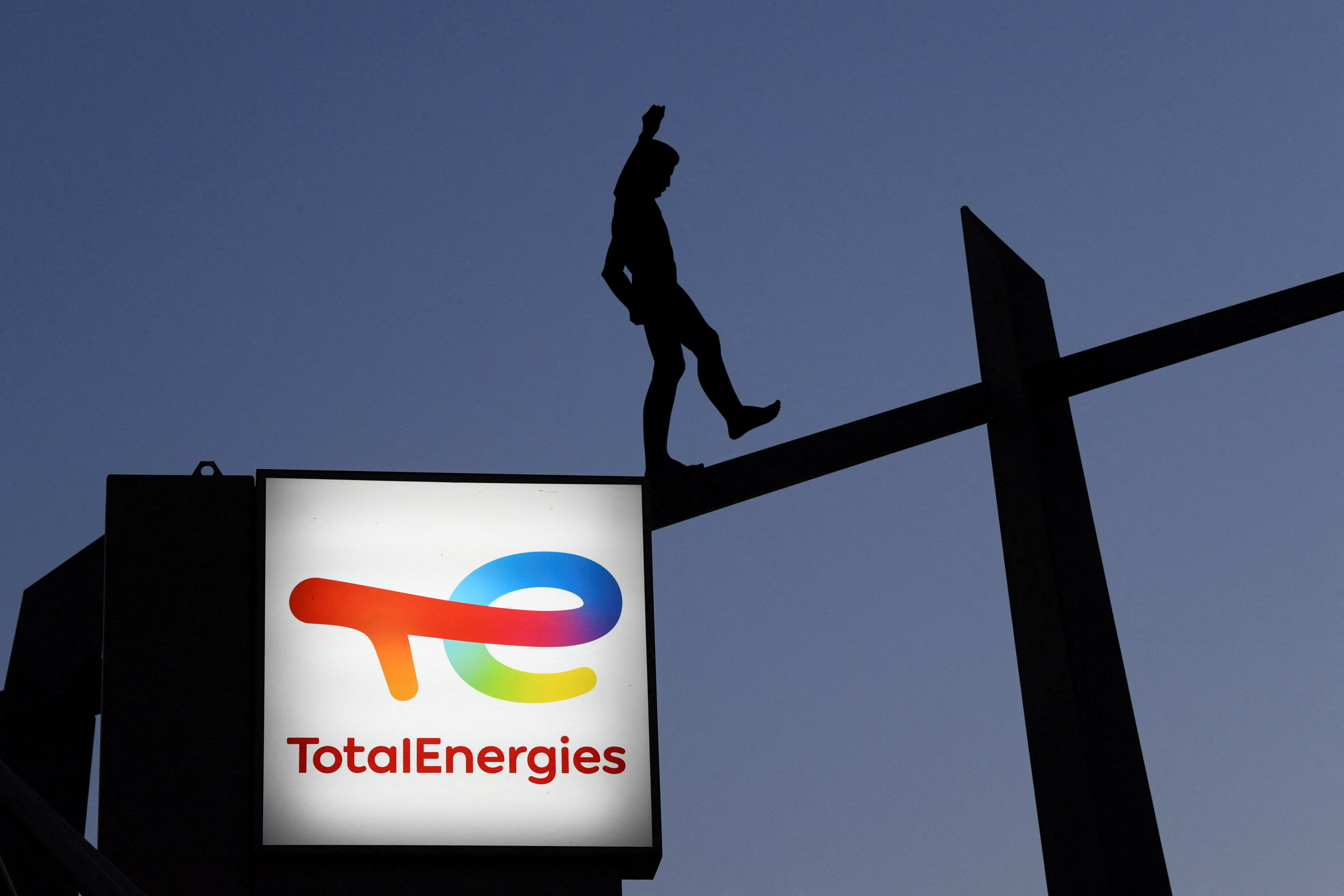 image TotalEnergies to give fuel discounts at French motorways stations