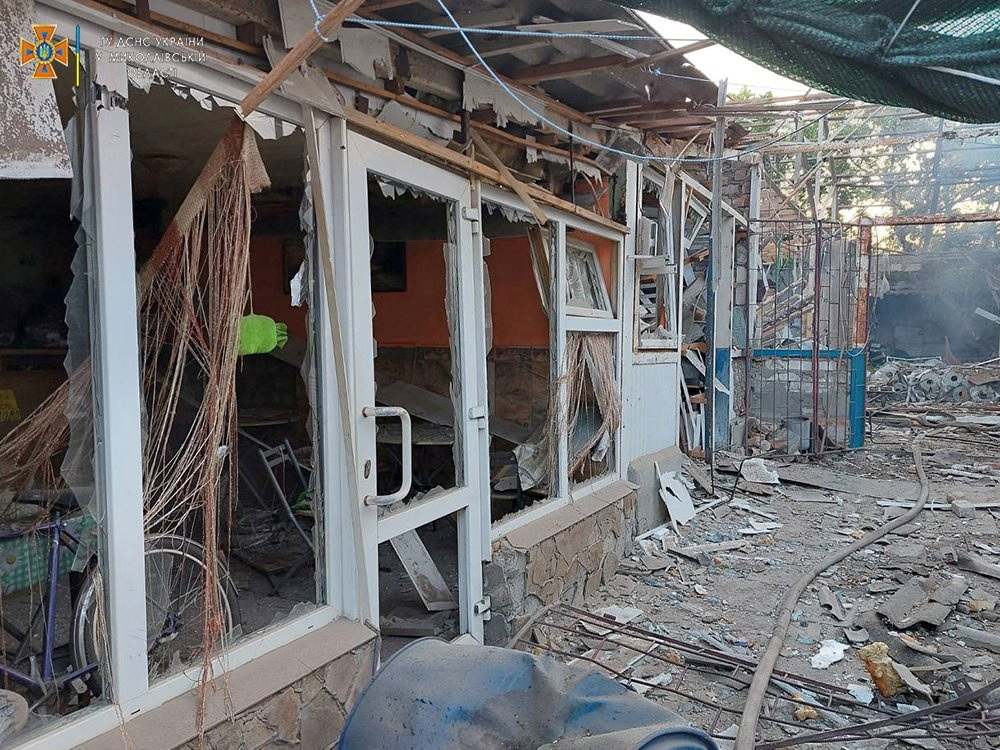 image Russian missile strike in Ukraine&#8217;s Mykolaiv blamed for three deaths
