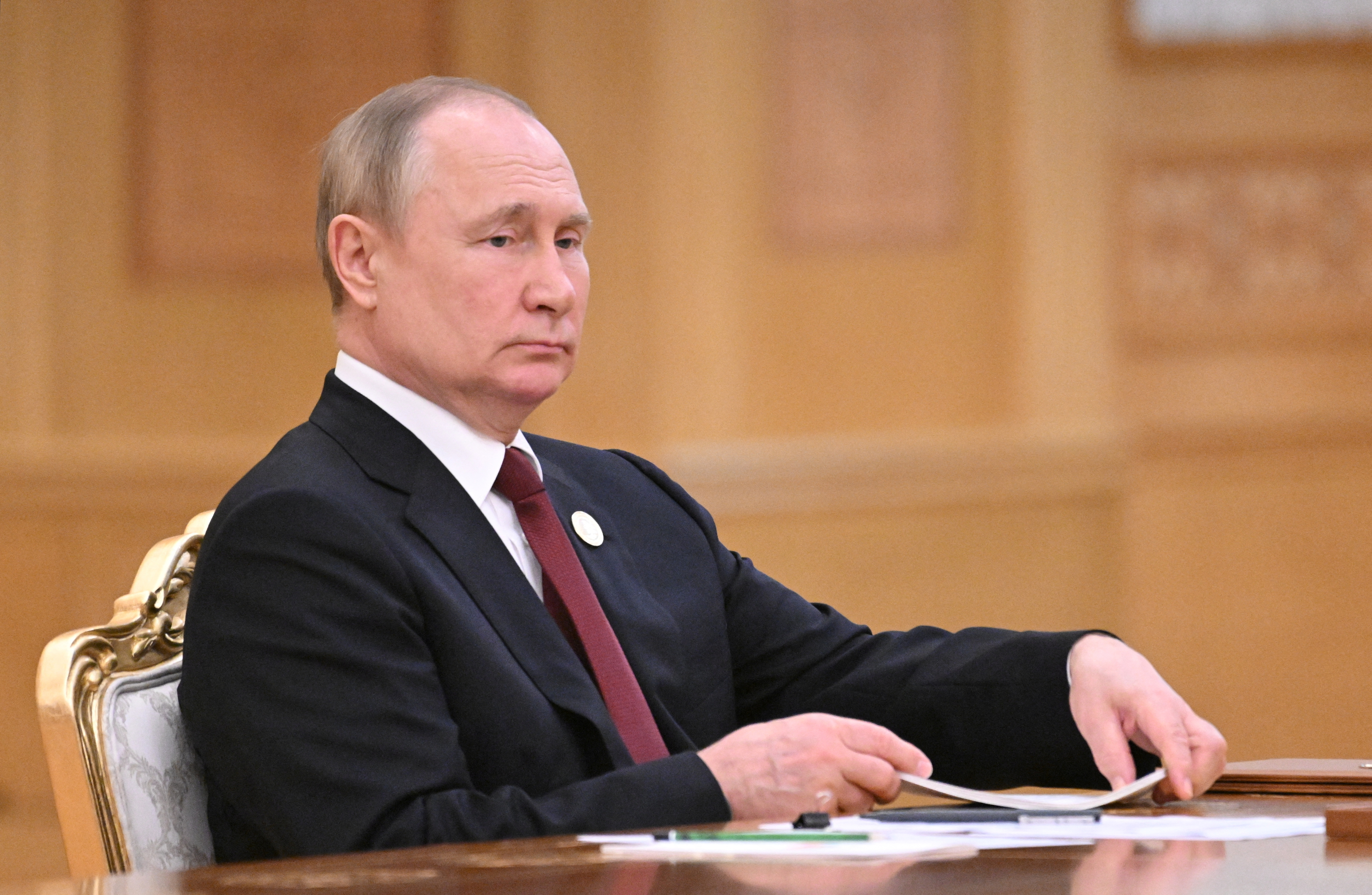 image Putin: Russia will respond if NATO sets up infrastructure in Finland, Sweden