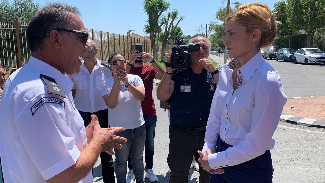 image Minister suspends officer pending investigation of Aristotelous&#8217; claims (Update 3)