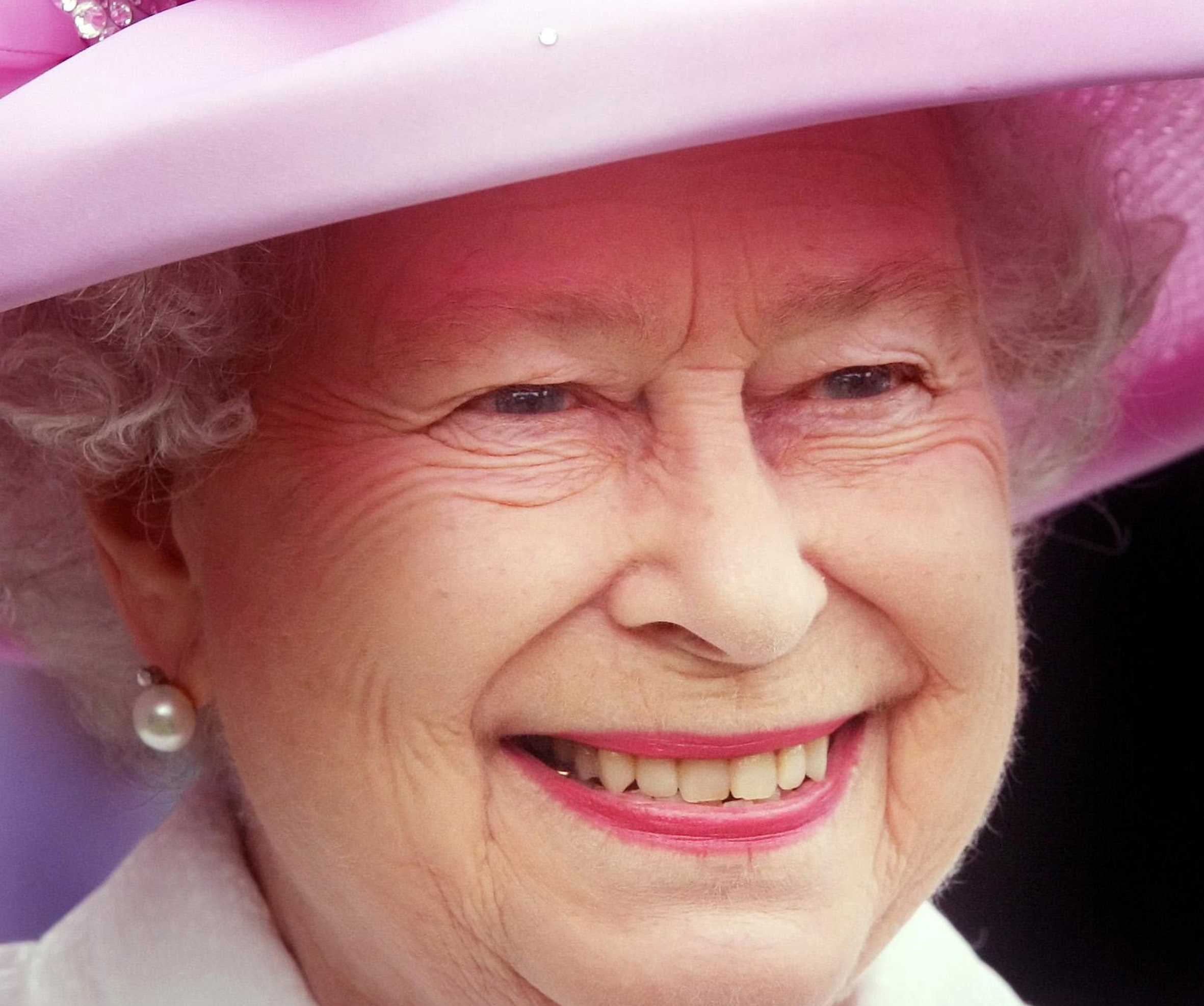 image These are the Queen’s timeless beauty rules