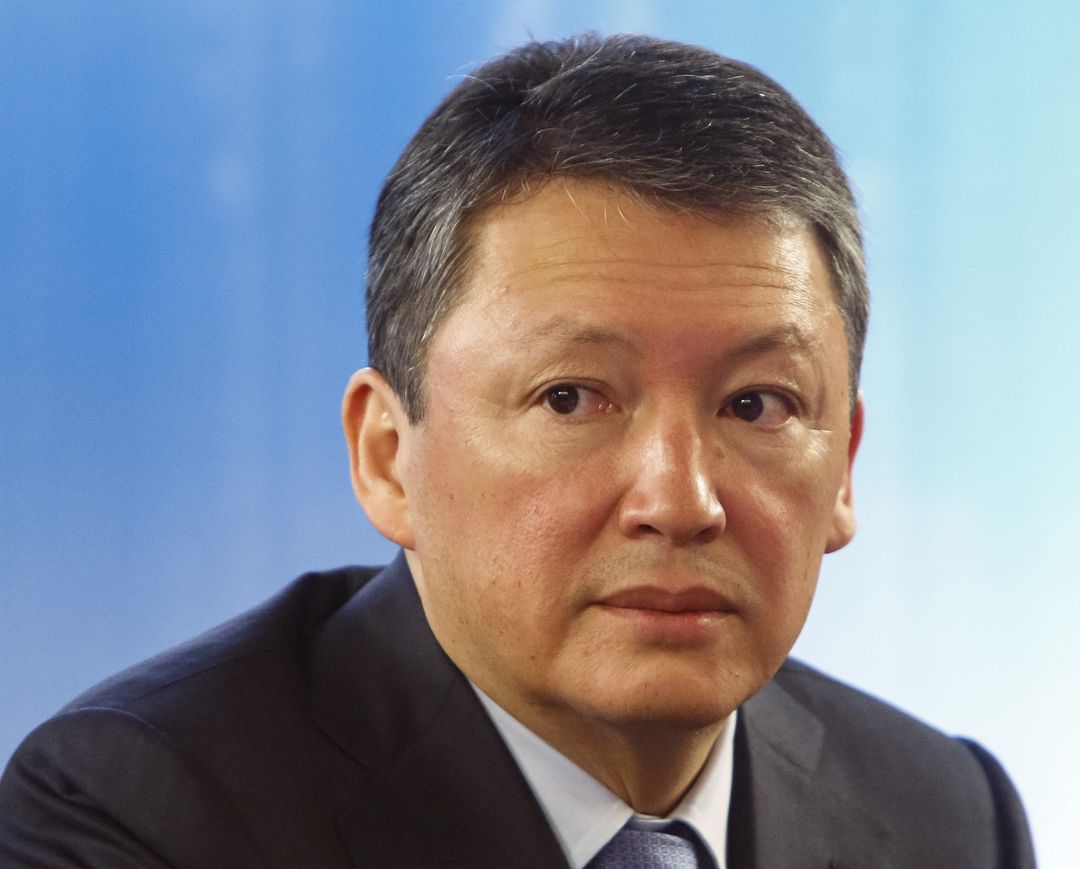 image Kazakh tycoon gives up stake in major oil trader