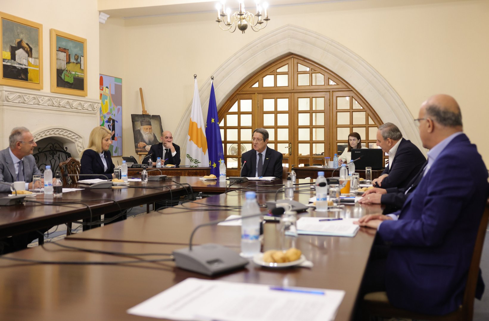 image Political leaders briefed on Cyprob developments
