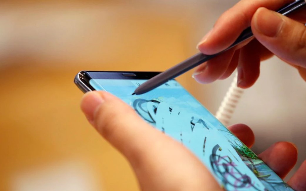 image Samsung Australia fined $9.7m over false water-resistance claims