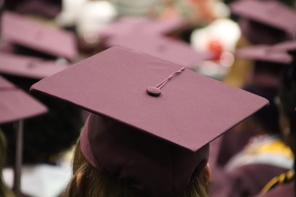 image Deputies discuss ways of making state scholarships fairer