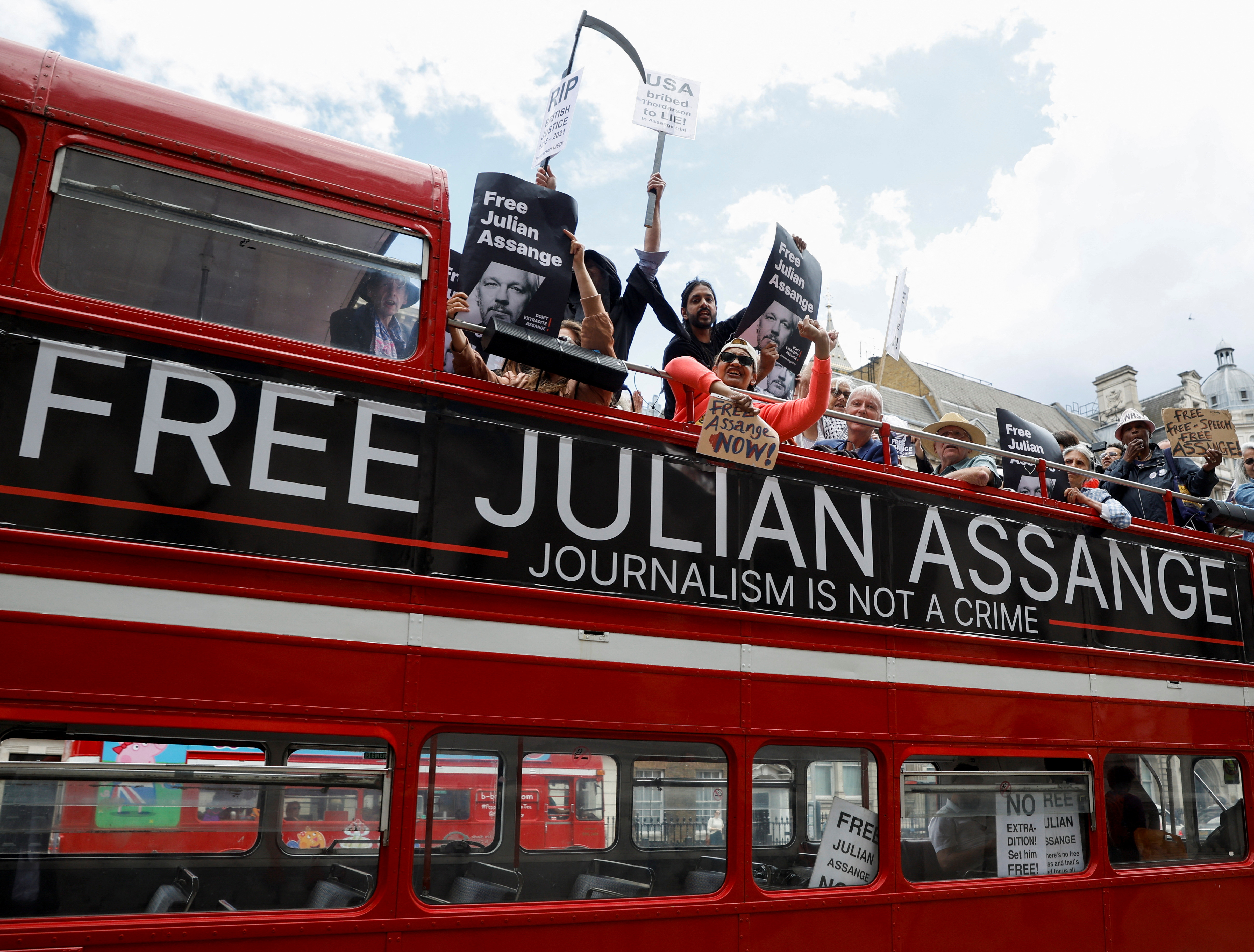 image WikiLeaks&#8217; Assange lodges appeal against U.S. extradition