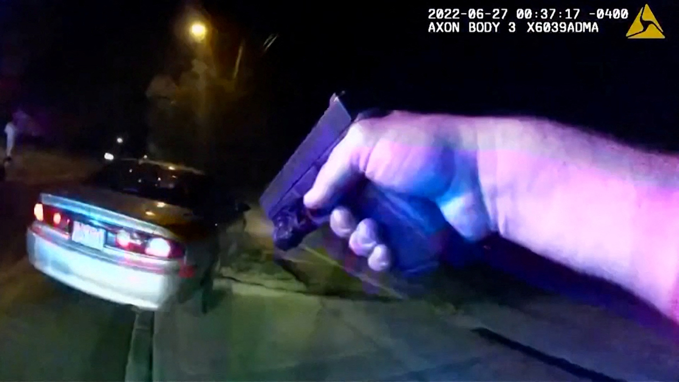 image Video shows Ohio officers killed unarmed Black man in hail of bullets (V)