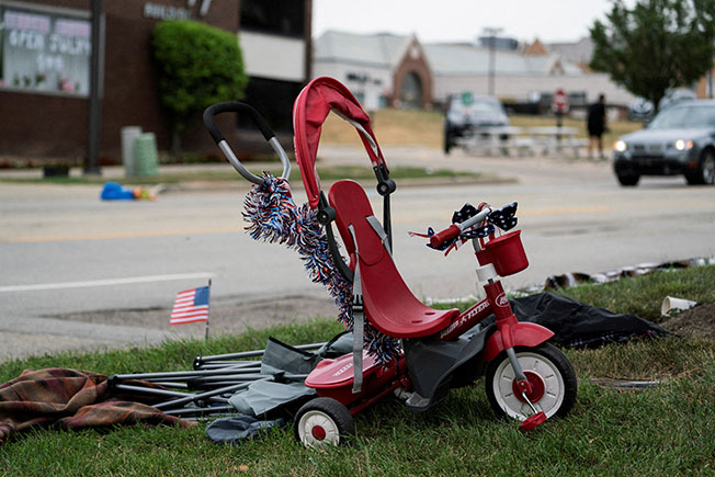 image Chicago suburb in &#8216;unbelievable shock&#8217; after six killed during parade shooting