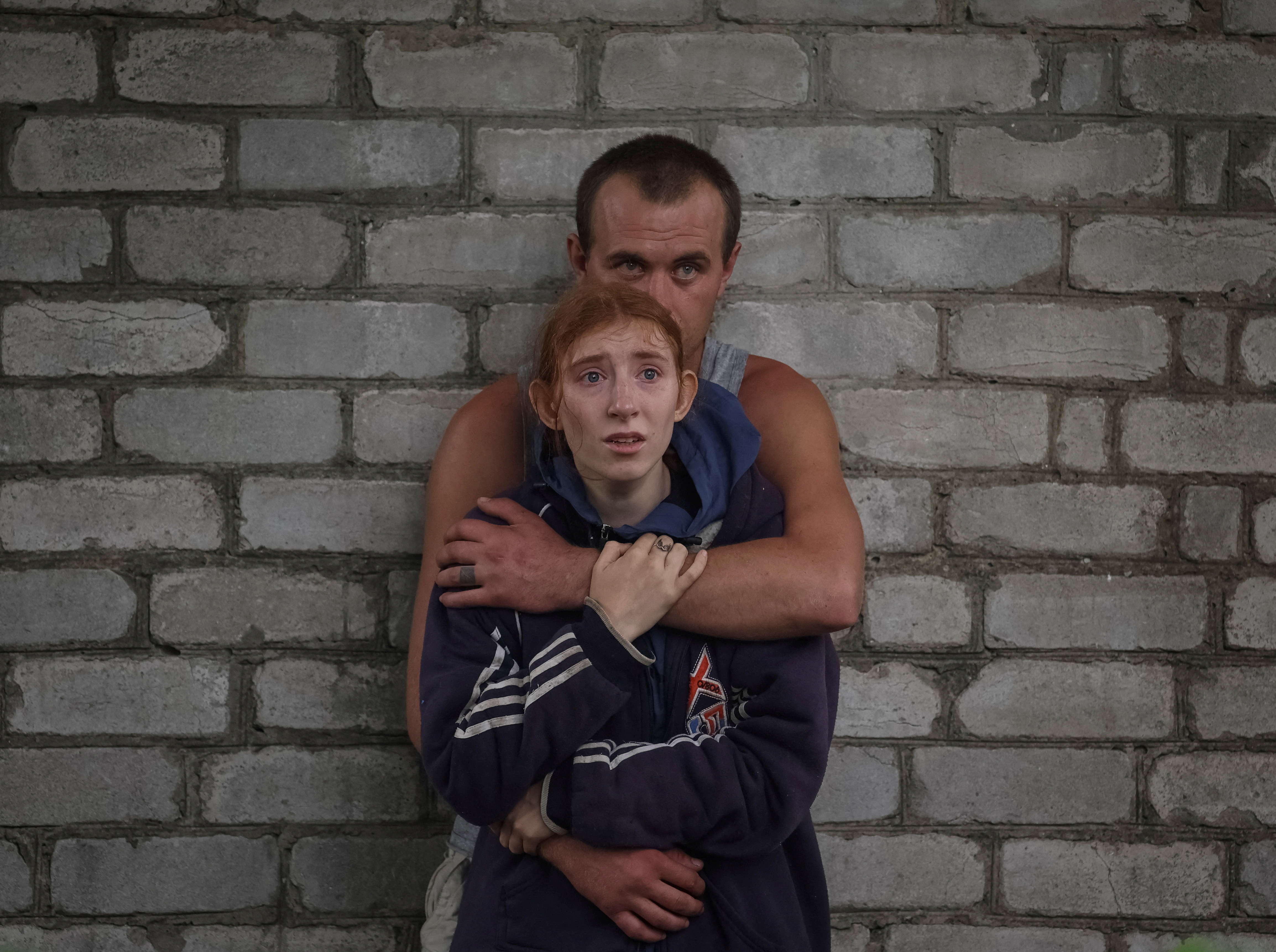 image Rescuers pull survivors from ruined Ukrainian apartment building (Update 2)
