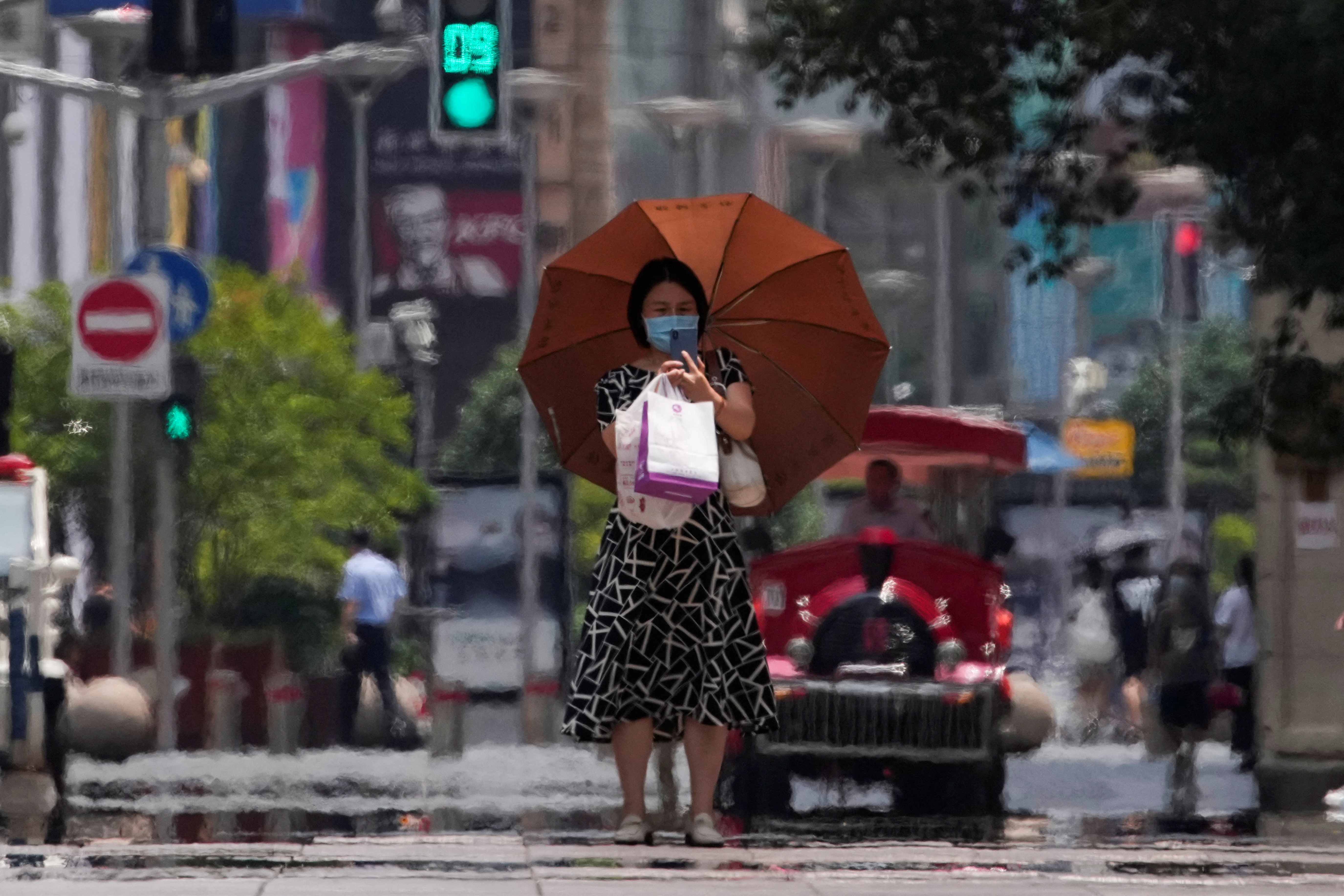 image Heatwaves hammer millions in China&#8217;s populated Yangtze River basin