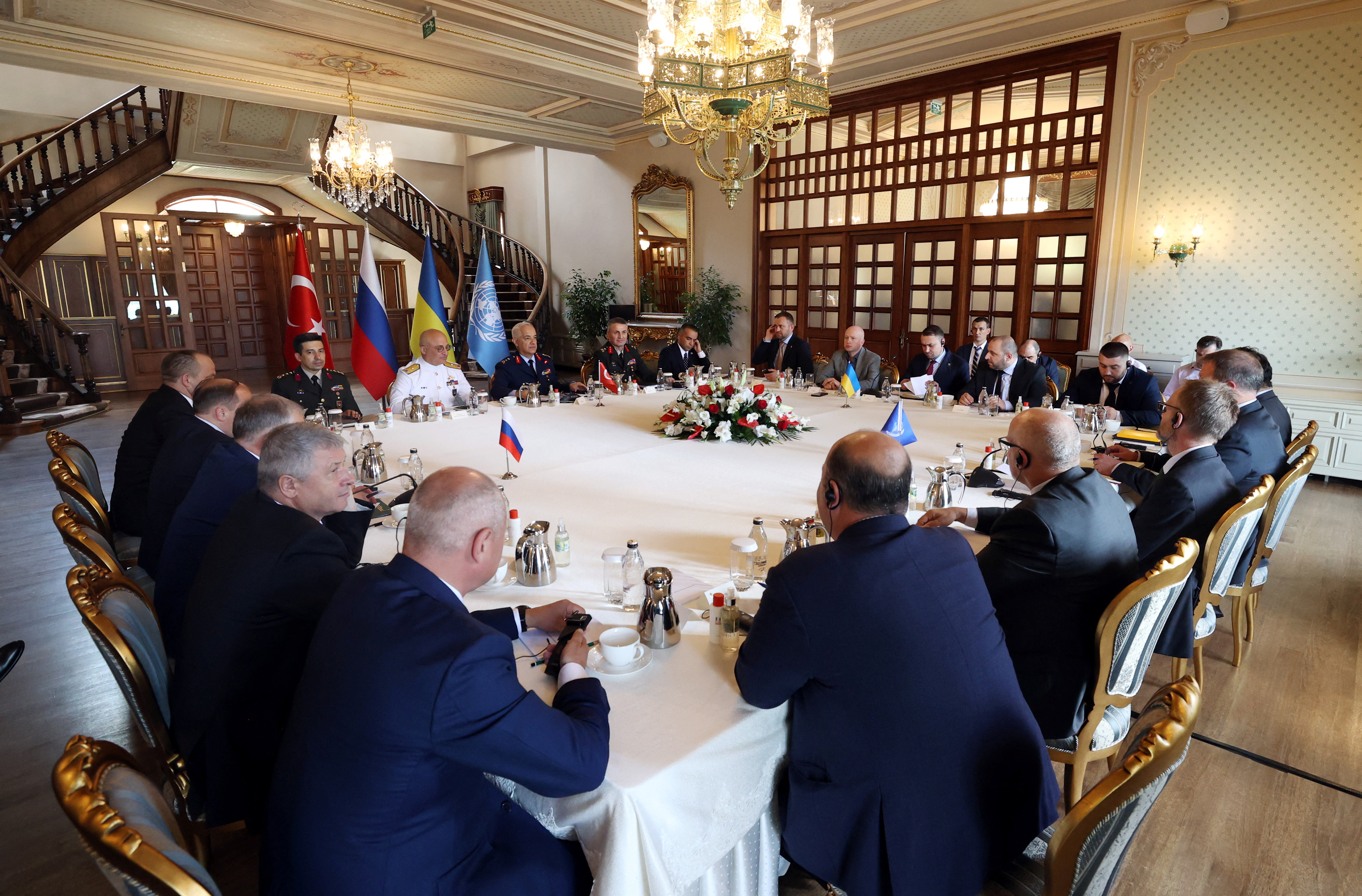 image Breakthrough at Ukraine grain export talks as heavy shelling continues