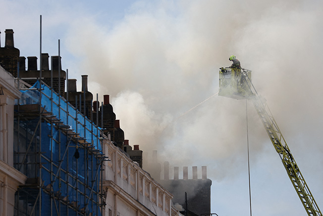 image London declares &#8216;major incident&#8217; as fires surge amid record heatwave
