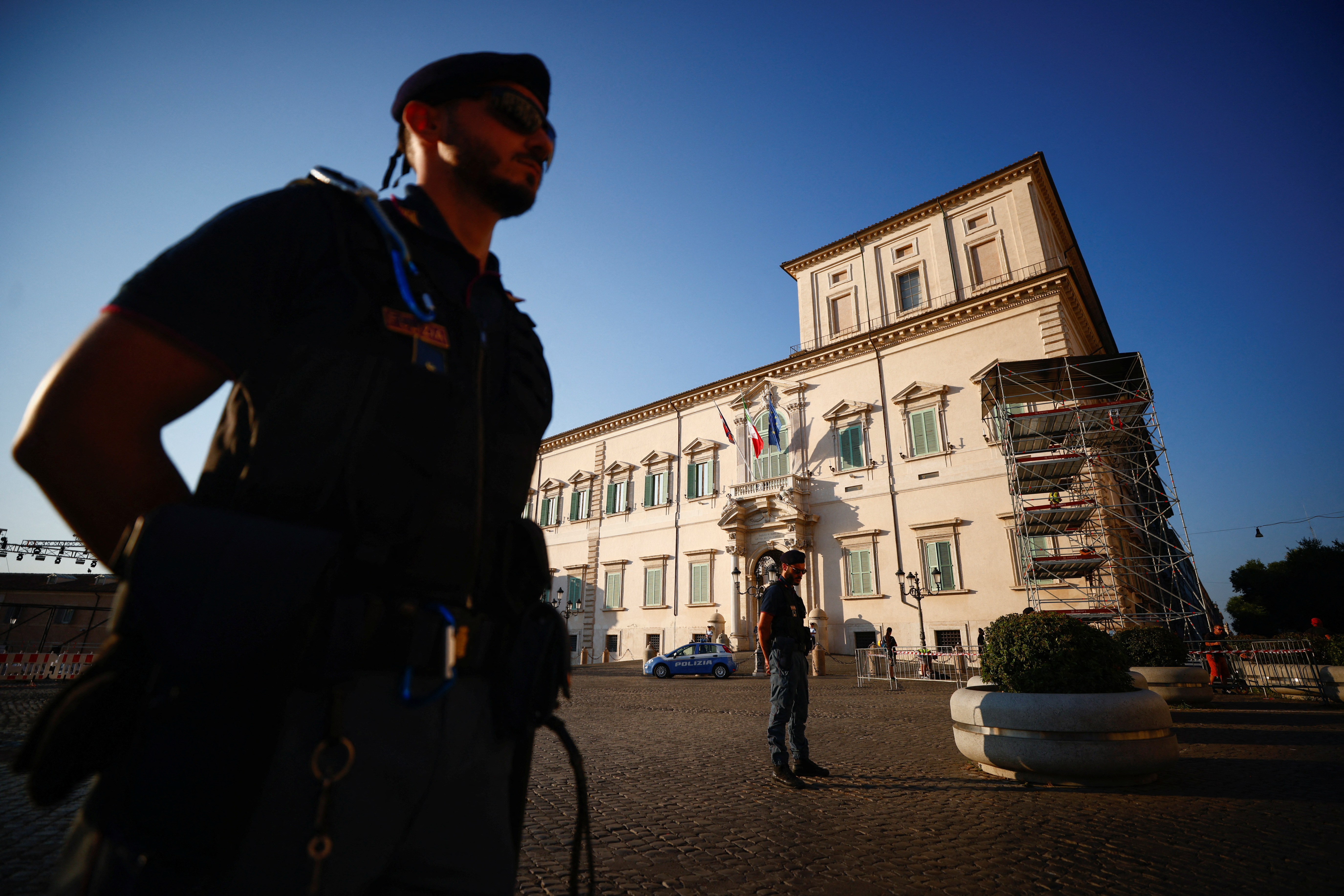 image Italian president asks Draghi to rethink resignation (Update 3)