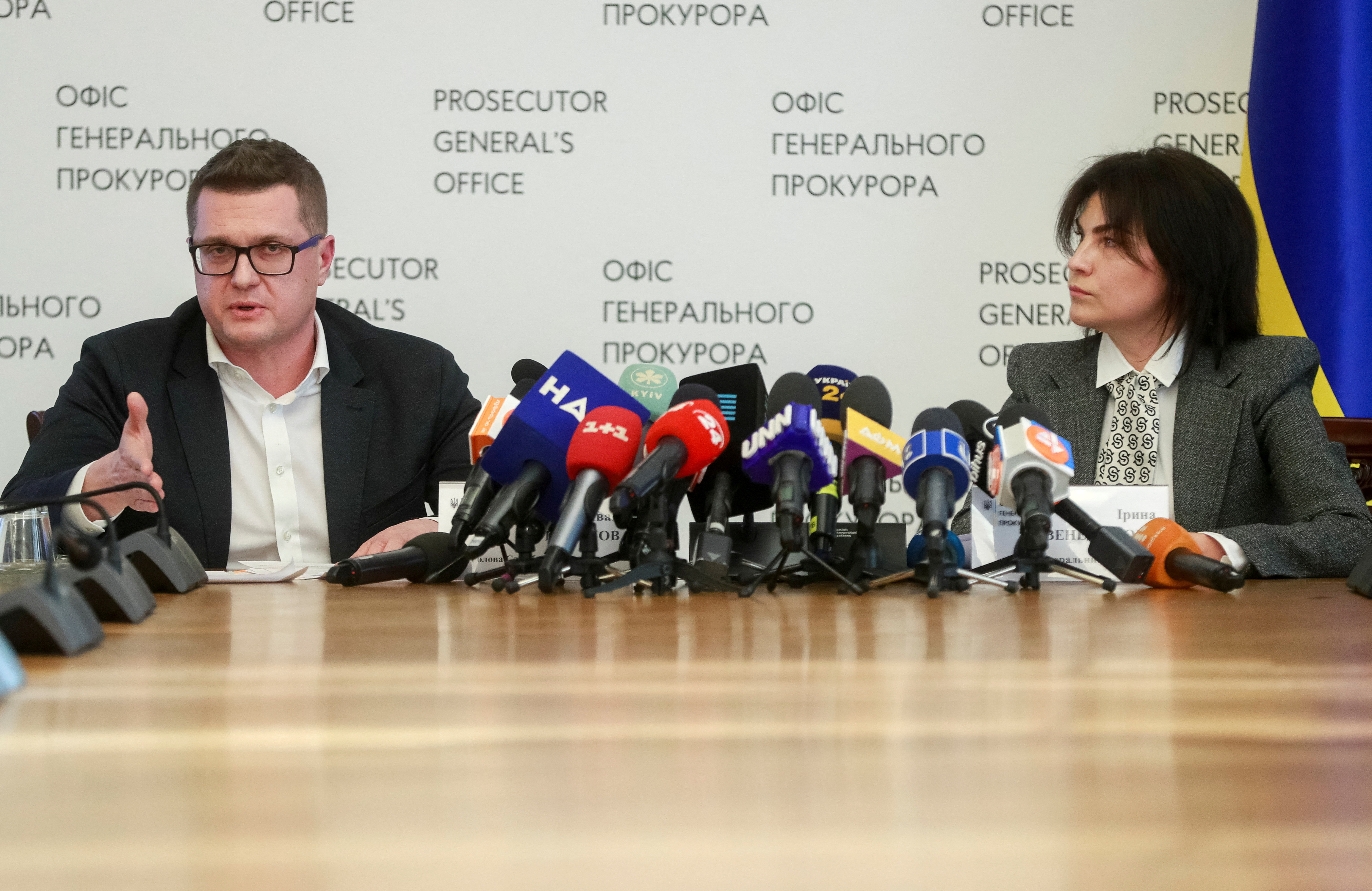 image Ukraine&#8217;s parliament votes to remove security chief and prosecutor general