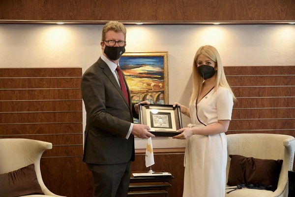 image House president bids farewell to British high commissioner