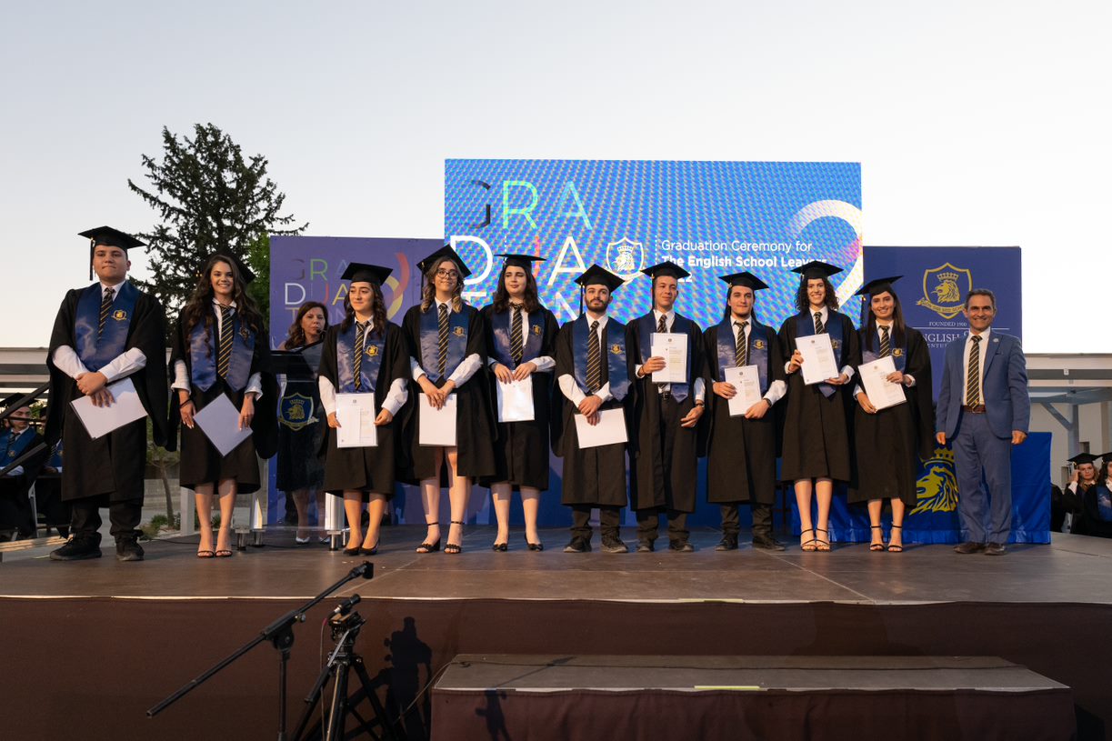 awardees english school grad