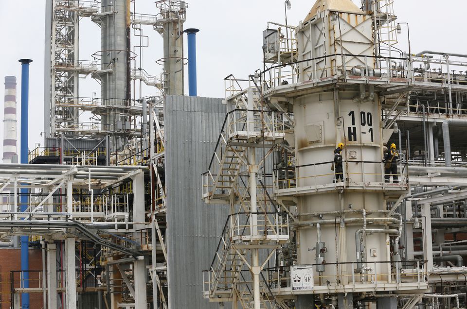 image EU sanctions tweak to unblock Russian oil deals with third countries
