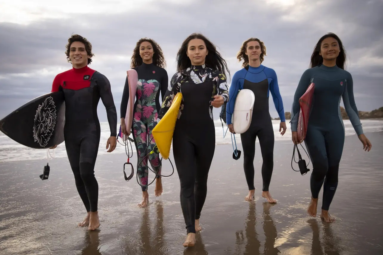 image TV shows we Love: Surviving Summer