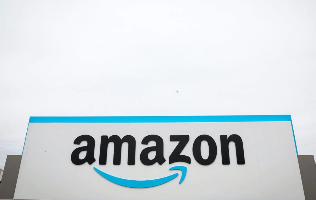 image Amazon pauses work on new office buildings to weigh hybrid work needs