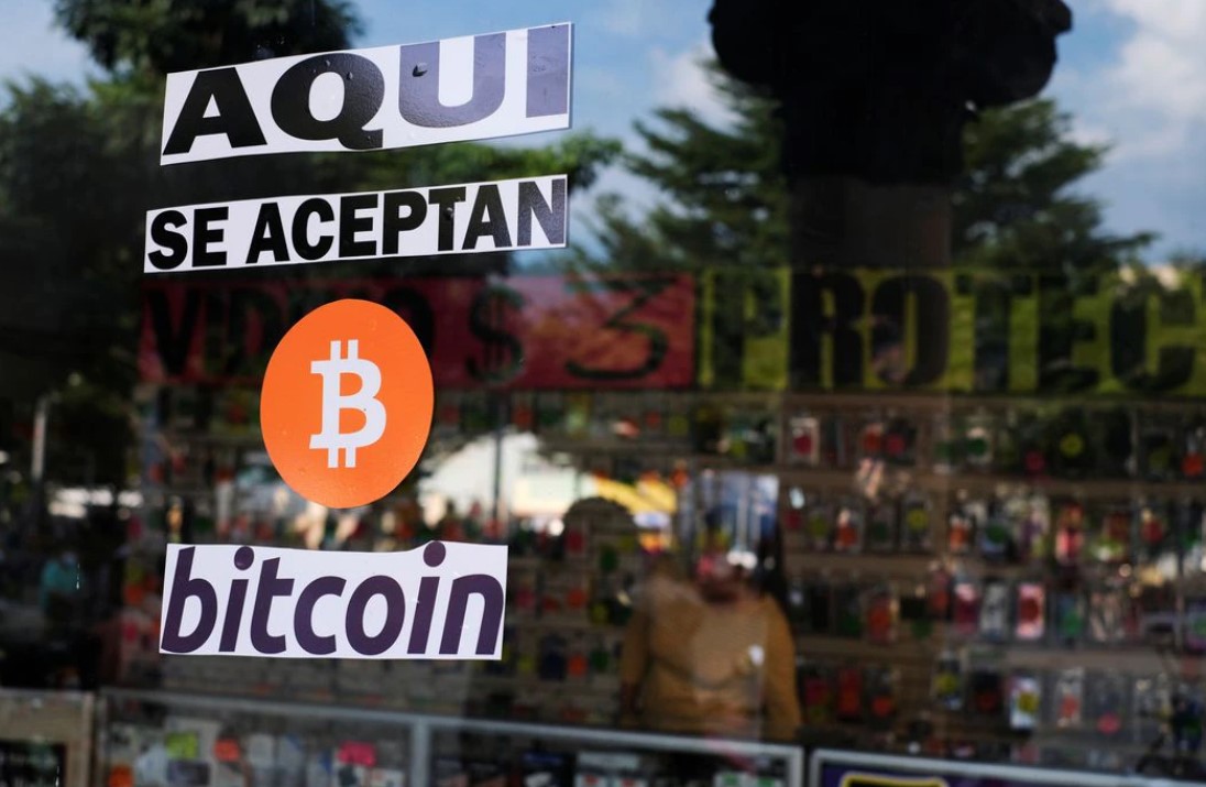 image El Salvador to buy back some debt in surprise move