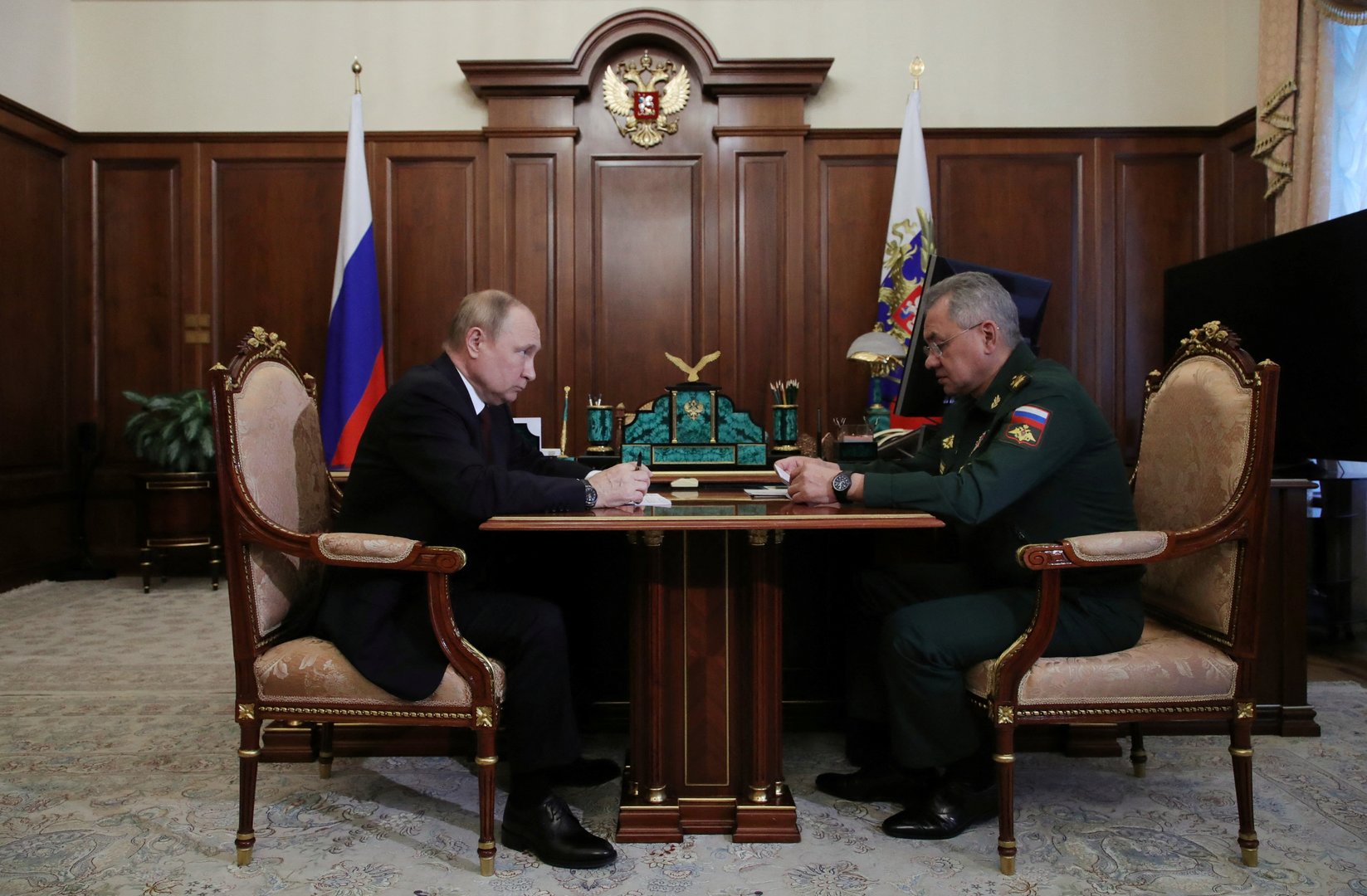 image Ukrainians take up new positions as Putin proclaims victory in Luhansk (Update)