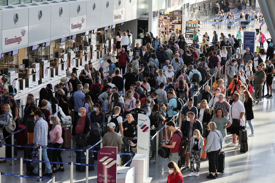 image Lufthansa ground staff walk out in Germany in pay dispute