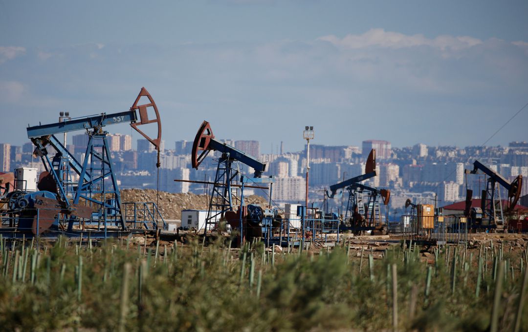image Oil prices fall ahead of potential large US rate hike