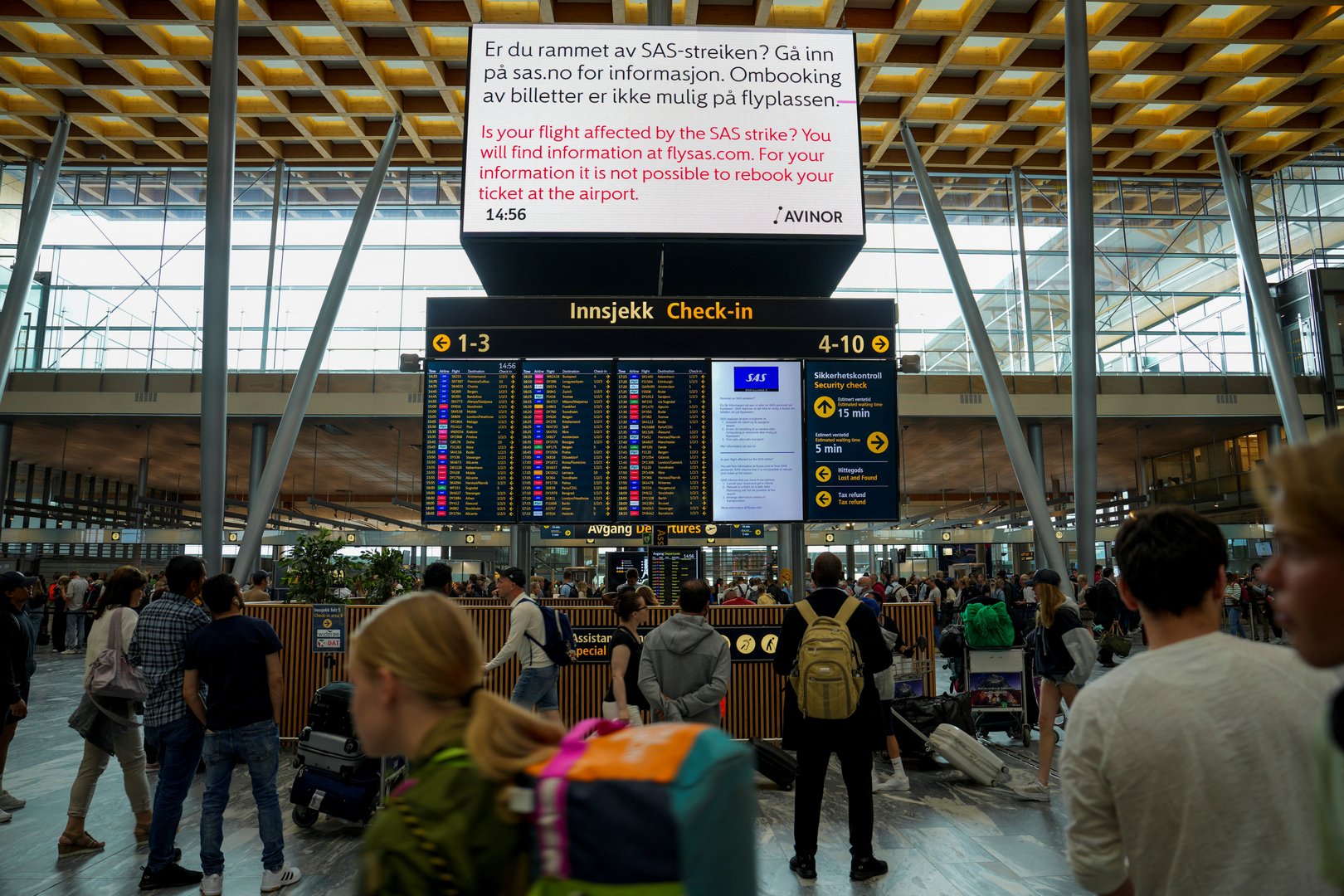 image Travel chaos to subside soon says industry boss