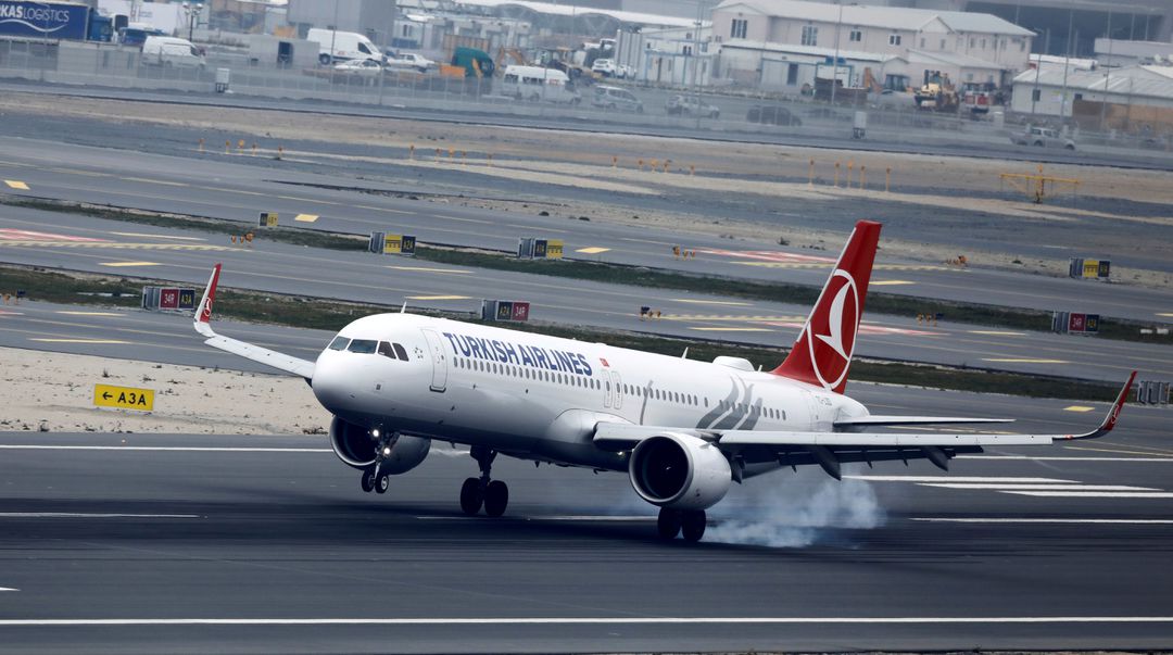 image Turkey tightens rules on pilots leaving to work for foreign airlines