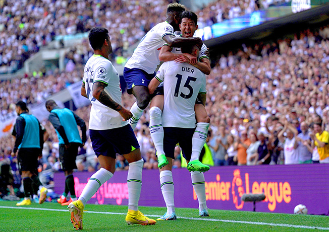 image Spurs crush Southampton for impressive opening victory