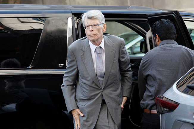 image Stephen King says writers hurt by book publishing mergers