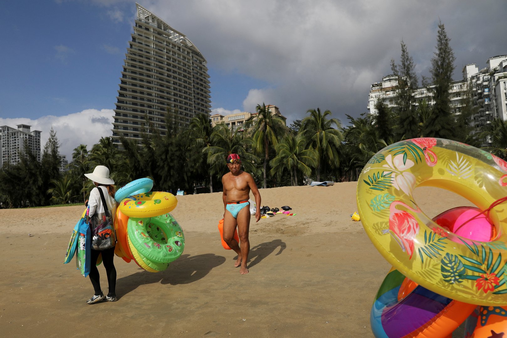 image Covid lockdown turns Chinese tourist hotspot Sanya into nightmare for stranded tourists