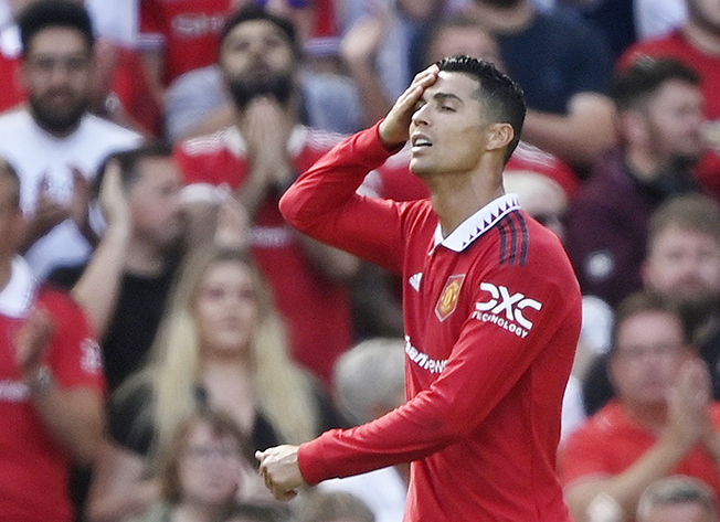 image Man United must end relationship with Ronaldo, insists Neville