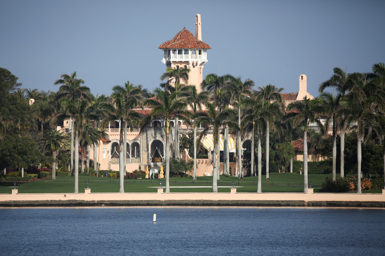 image FBI searches Trump&#8217;s Florida home as part of presidential records probe