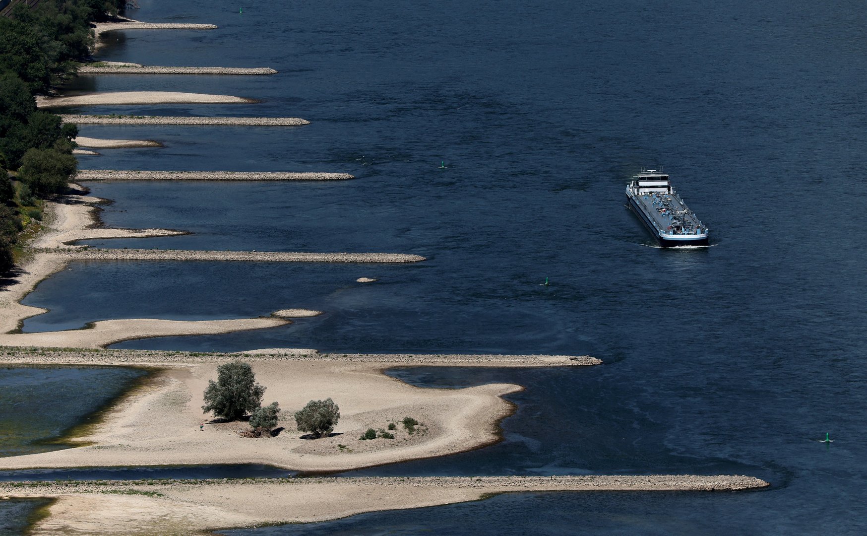 image Dry weather grounds vessels in Germany as Rhine&#8217;s water levels drop further